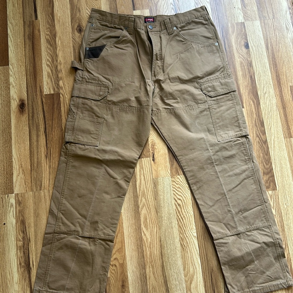 Men’s “Workwear” Wranglers W38 L32